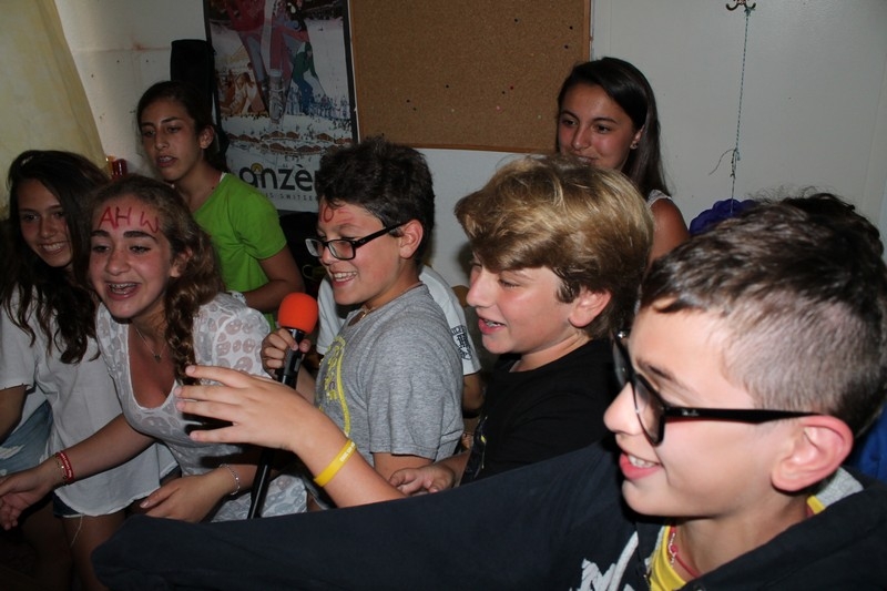 Village Camps International Summer Camp Leysin, Switzerland 2025-08-09 https://www.villagecamps.com/journals_admin/images/675-42-carnival (55).jpg